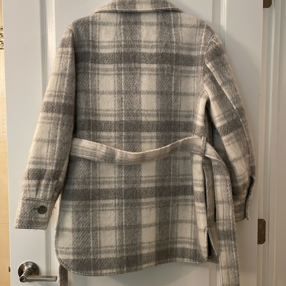 Tahari Shacket - Picture 4 of 5